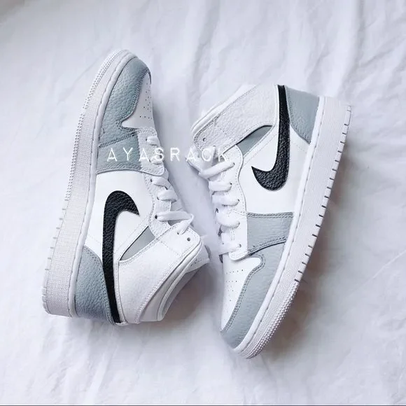 Custom Nike air jordan black and dark gray - Picture 3 of 9